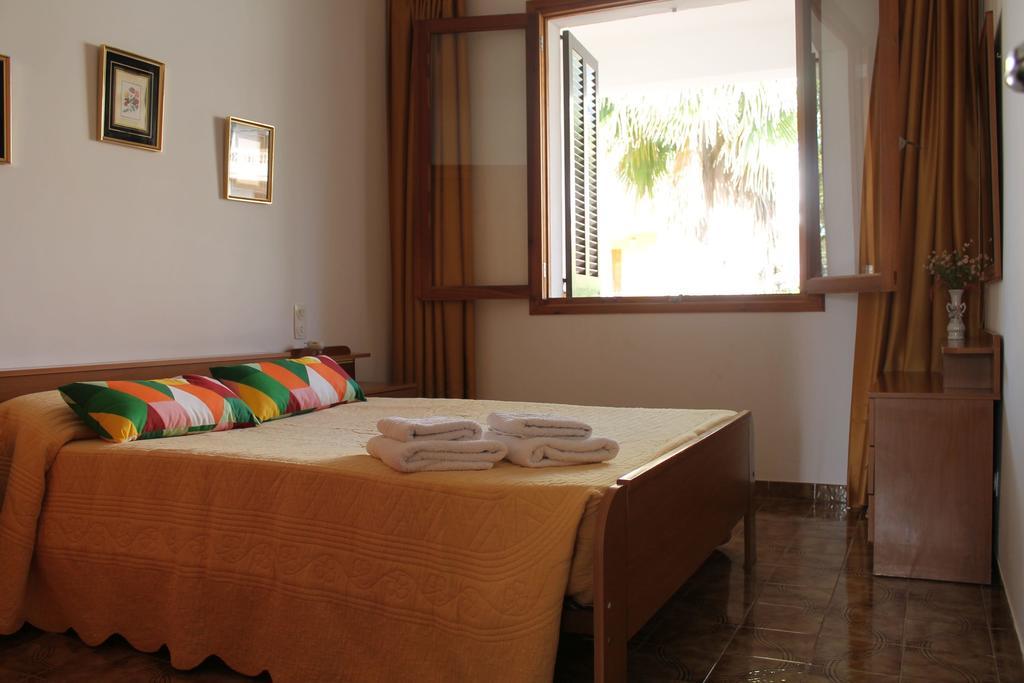Ferienhaus Villa Es Tamarells Blue *